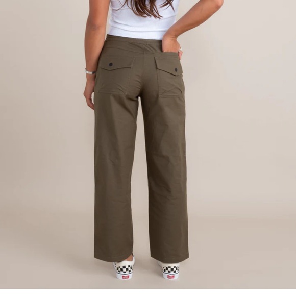 Roark Women’s Layover Pants in Military - Picture 8 of 11